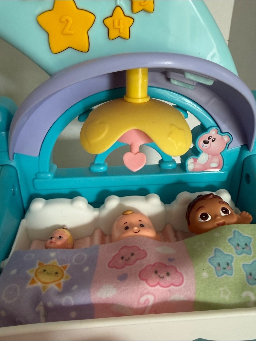 Fisher-Price Little People 1-2-3 Babies Play date Musical Playset & Accessories - Picture 7 of 17